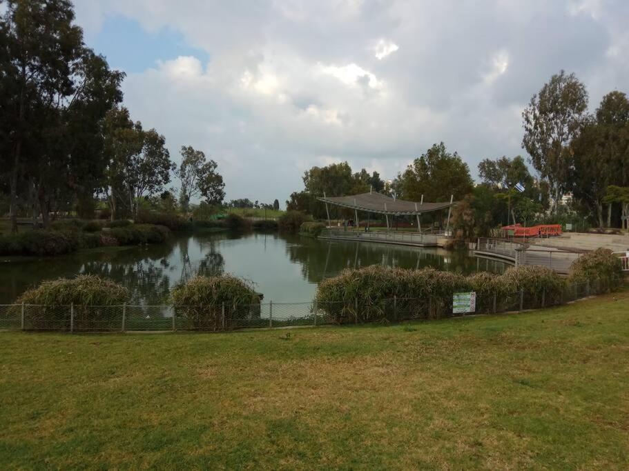 Studio In Herzliya, Near Idc & Park Eksteriør billede